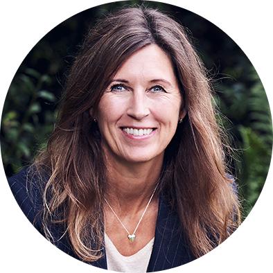 Jeg er specialist i stresshåndtering og har siden 2006 hjulpet hundredevis af stressramte via min metode Kuren mod stress. Jeg vil med glæde hjælpe dig også. Hvis du drømmer om at blive stresscoach og selv hjælpe stressramte, er du mere end velkommen på min uddannelse, Stressmaster Uddannelsen.